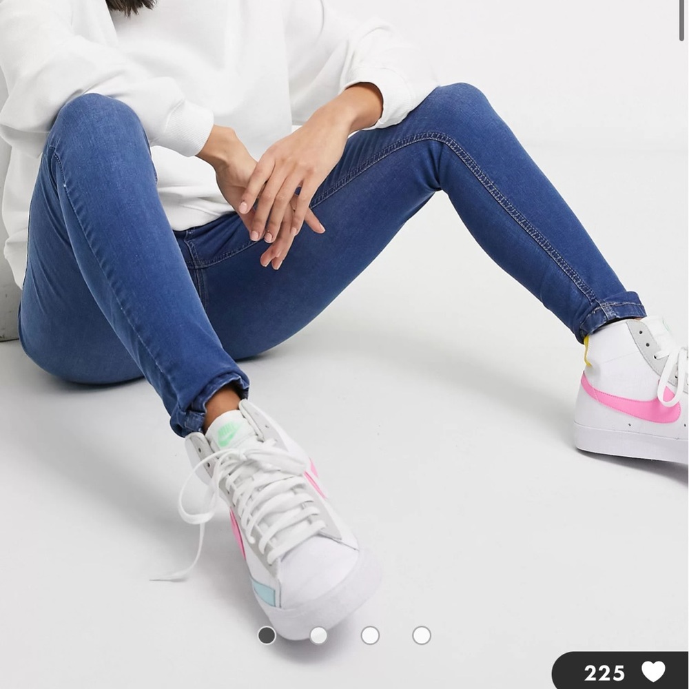 Skinny jeans